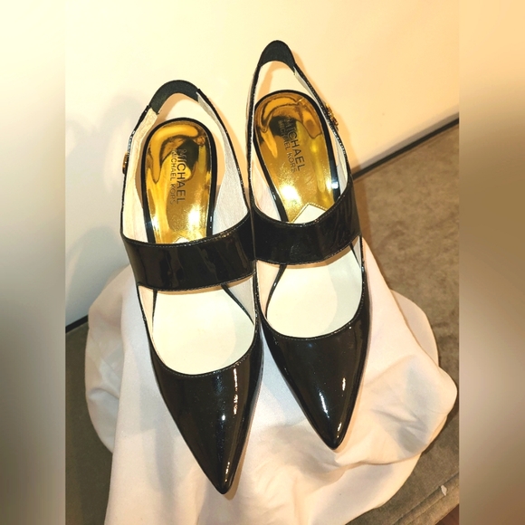 Michael Kors patent leather pump - Picture 7 of 8